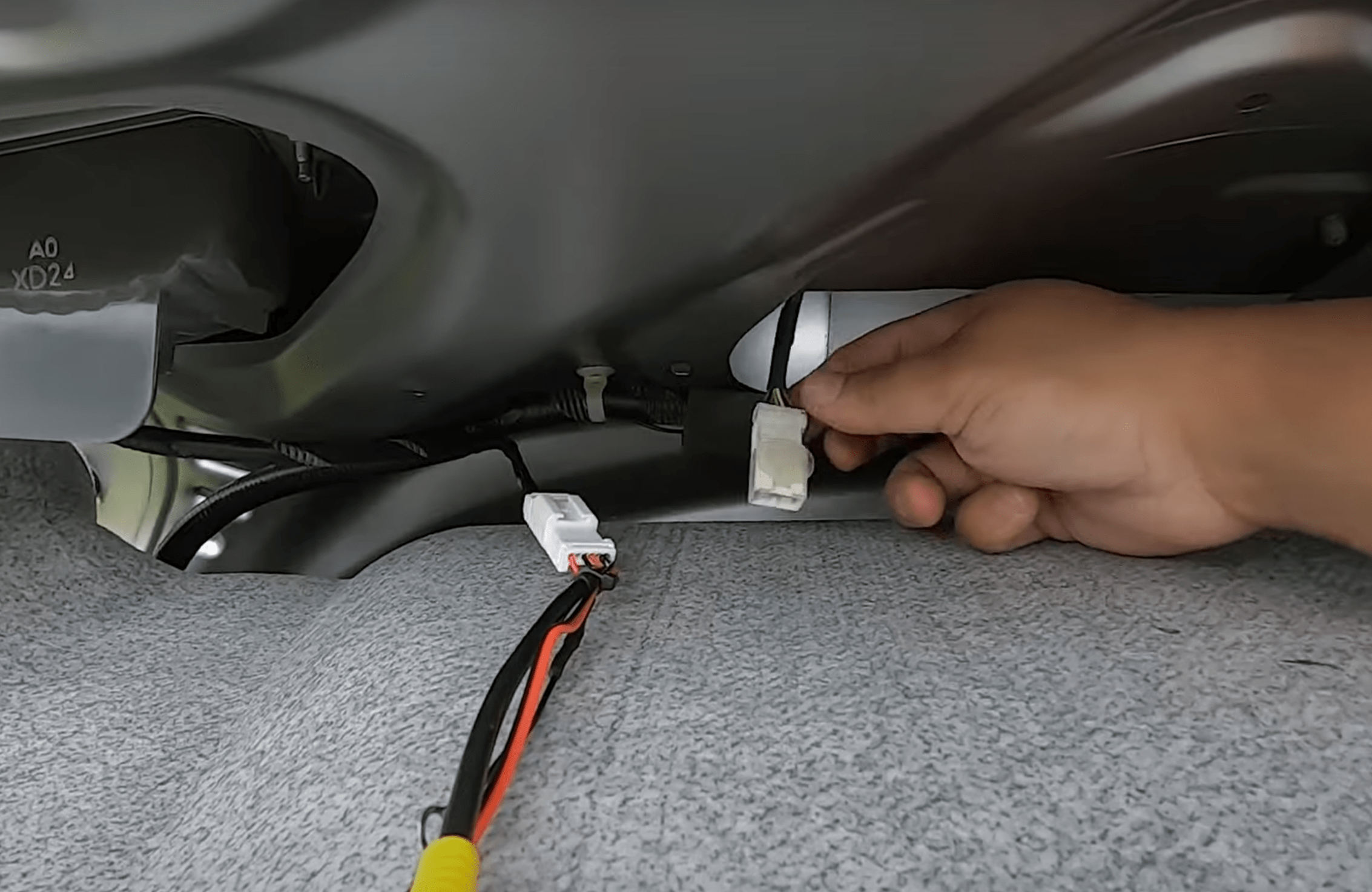 thumbnail image 2 of OEM Mitsubishi HID Headlight Ballast With Igniter & D2S Bulb – Acura TL TSX MDX RDX, Plug & Play 2 of 4